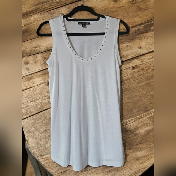 NWT - White Embellished Fitted Sleeveless Tank Top Size Small - Picture 1 of 6